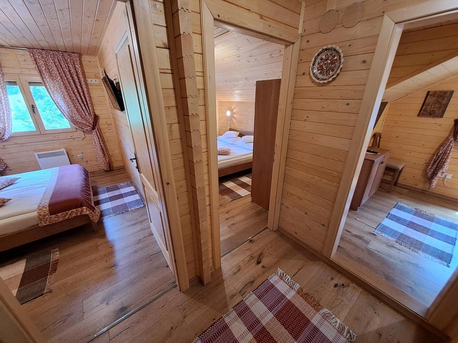 Nagy Lak Villa Sub Cetate ภายนอก รูปภาพ